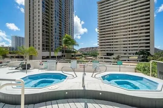 Apartment High Rise Ocean View Waikiki Condo, Free Parking & Wi-Fi Honolulu