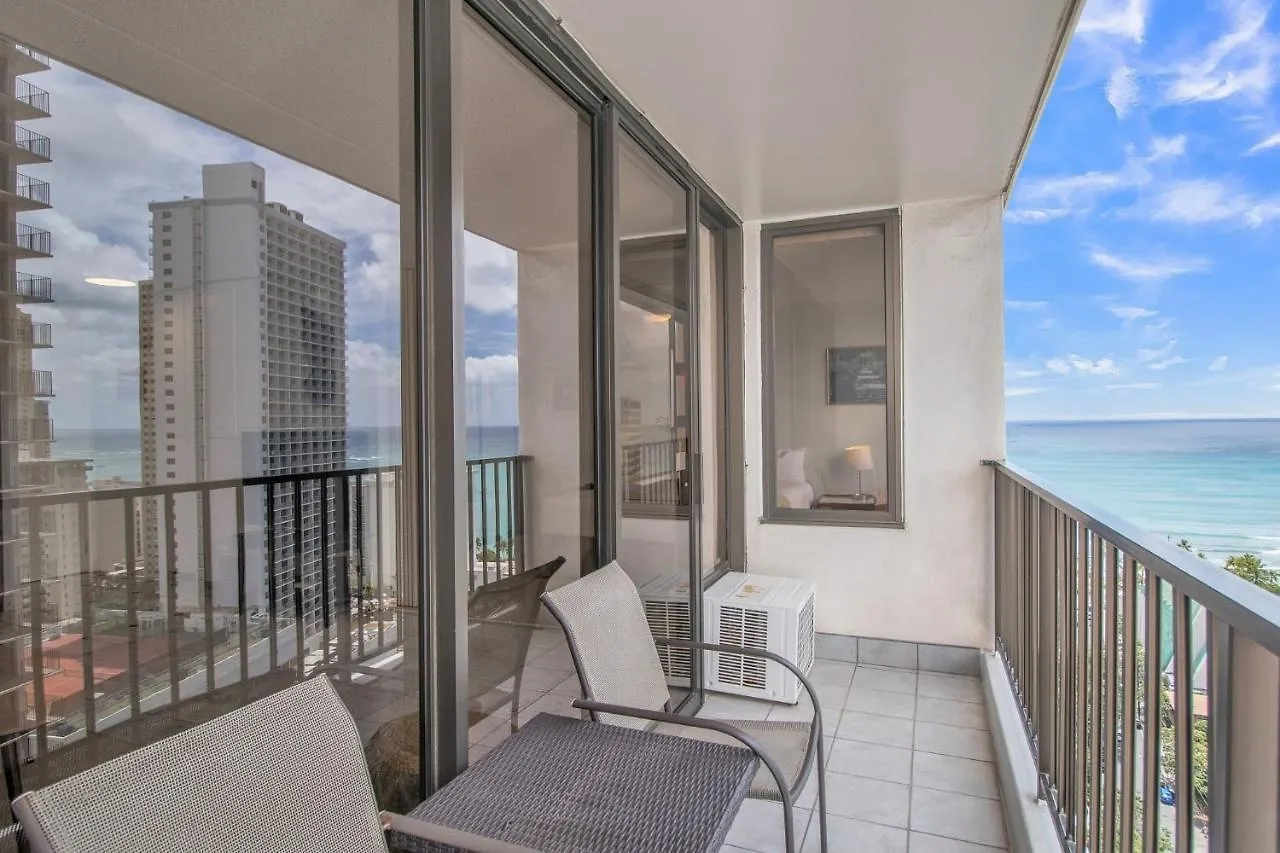 High Rise Ocean View Waikiki Condo, Free Parking & Wi-Fi Honolulu